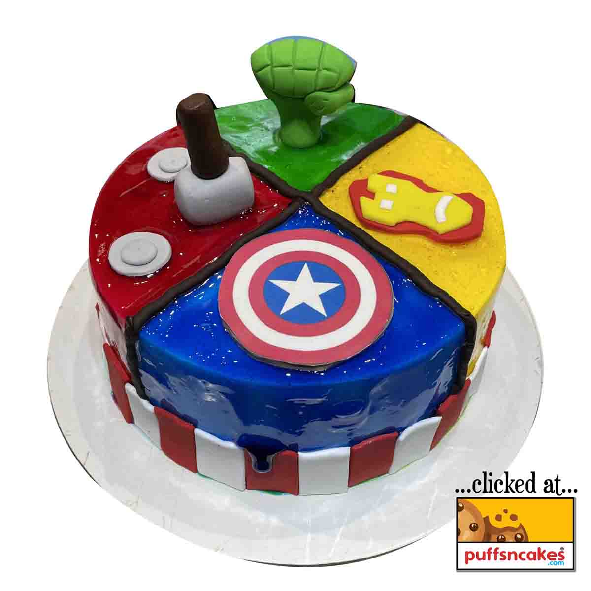 (1220) Avengers Superhero Theme Cake